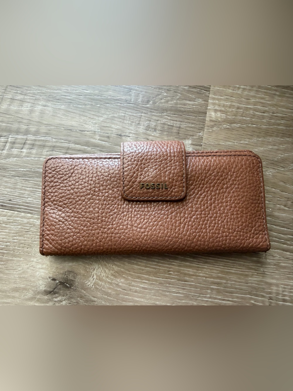 Fossil Pebbled Leather trifold wallet